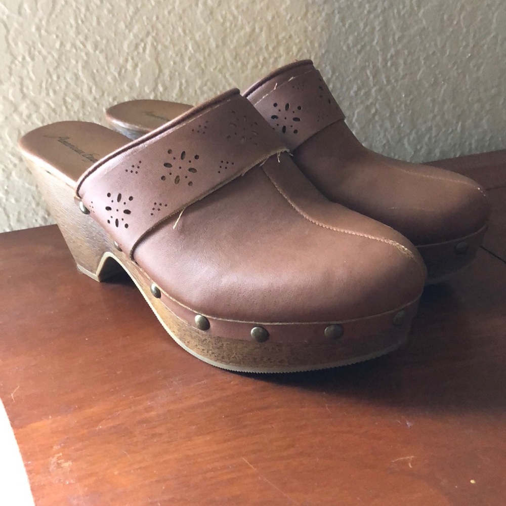 American Eagle Clogs Mules